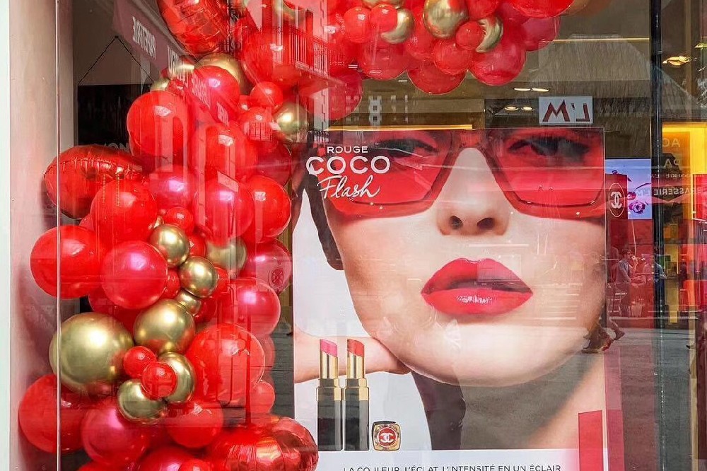 化妆品店铺气球拱门布置气球链装饰
